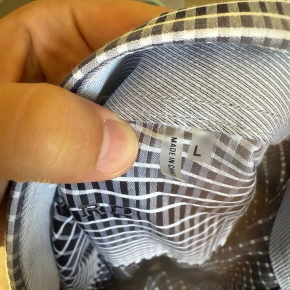 Tailorbyrd Men's Classic Fit Black White Patterned Button Up Shirt Size Large - Picture 3 of 6